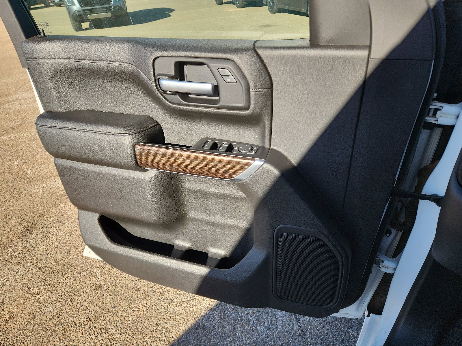 Used 2021 GMC Sierra 1500 SLE w/ X31 Off-Road Package image 13