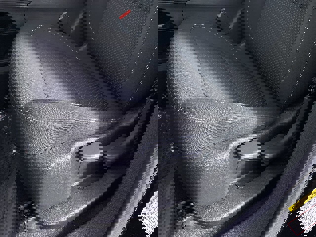 Certified 2023 GMC Acadia SLE image 9