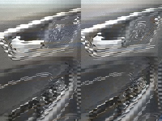 Used 2019 Ford Edge Titanium w/ Equipment Group 301A image 20