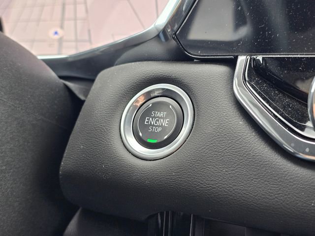 Used 2025 GMC Canyon Elevation image 34