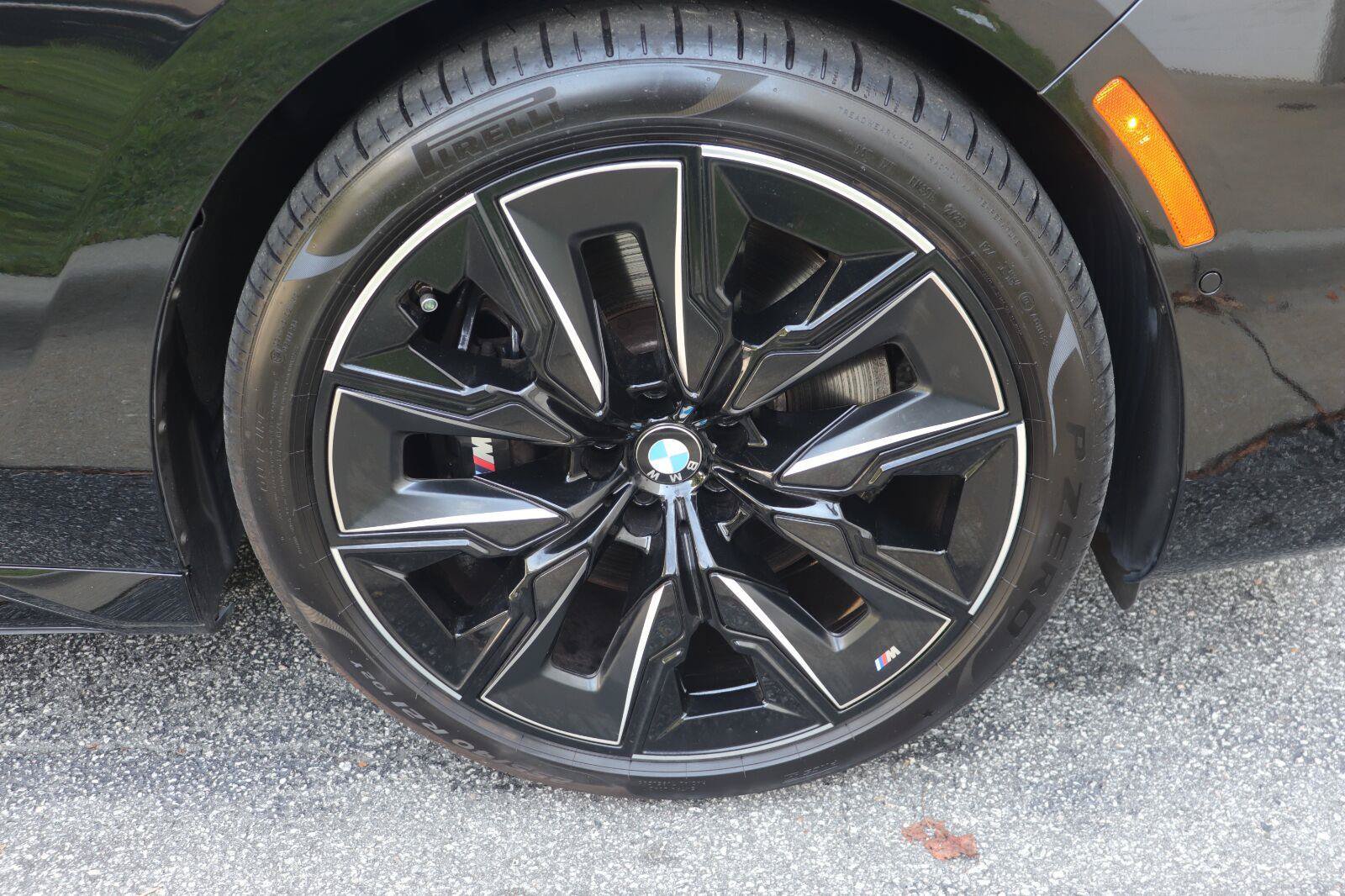 Used 2023 BMW 740i RWD image 40