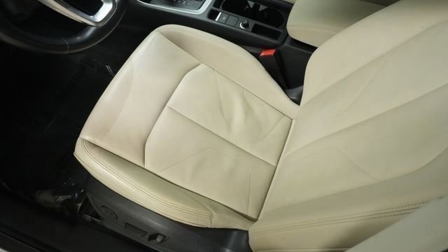 Used 2020 Audi Q3 2.0T Premium w/ Convenience Package image 26