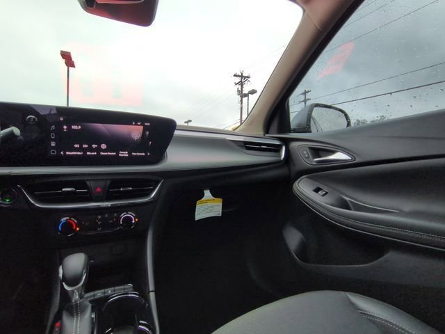 New 2026 Buick Encore GX Preferred image 3