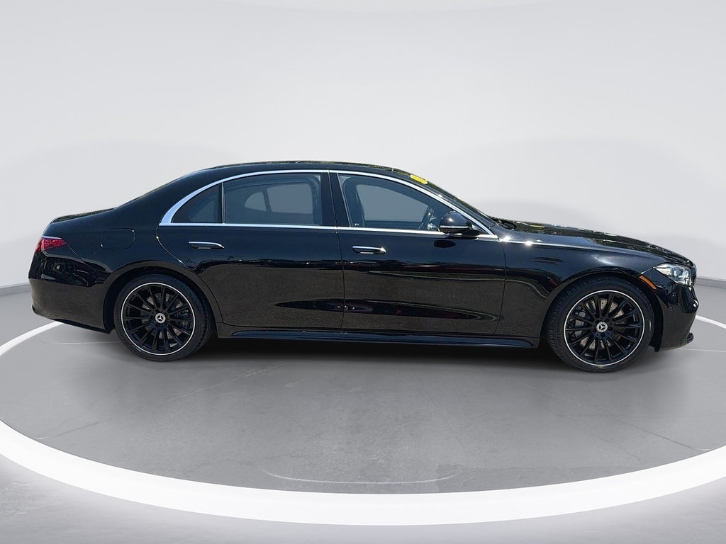 Used 2022 Mercedes-Benz S 580 4MATIC Sedan image 3