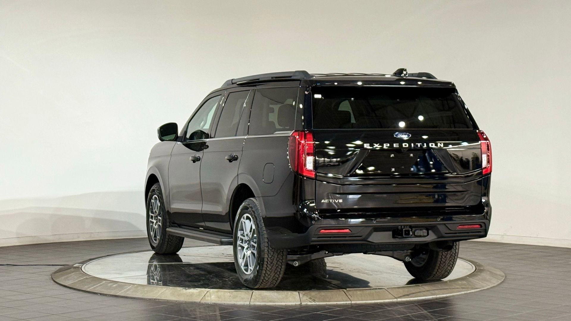 New 2026 Ford Expedition Active AWD/4WD image 7