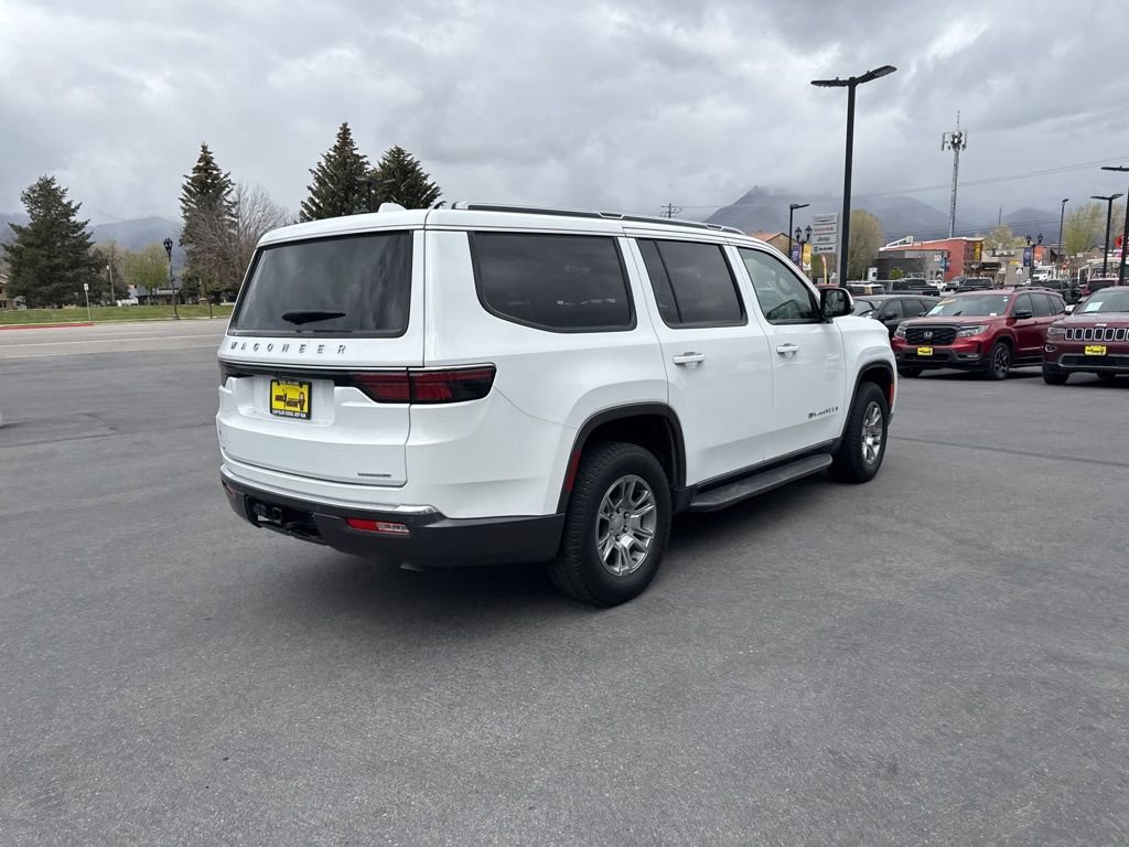 Used 2022 Jeep Wagoneer Series I AWD/4WD image 5