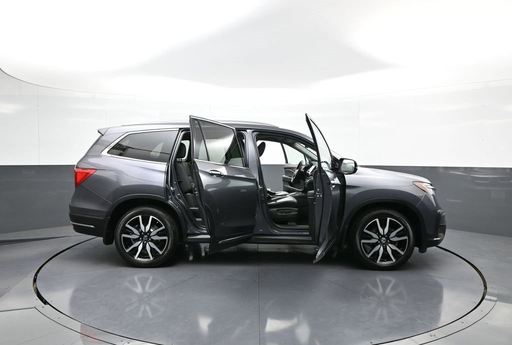 Certified 2022 Honda Pilot Touring image 45