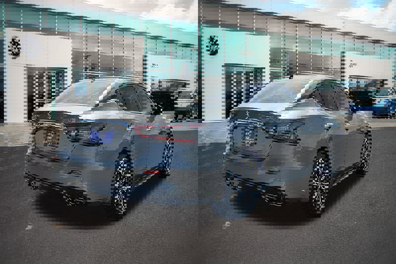 Used 2020 Nissan Maxima Platinum w/ Sport Mat Group image 5