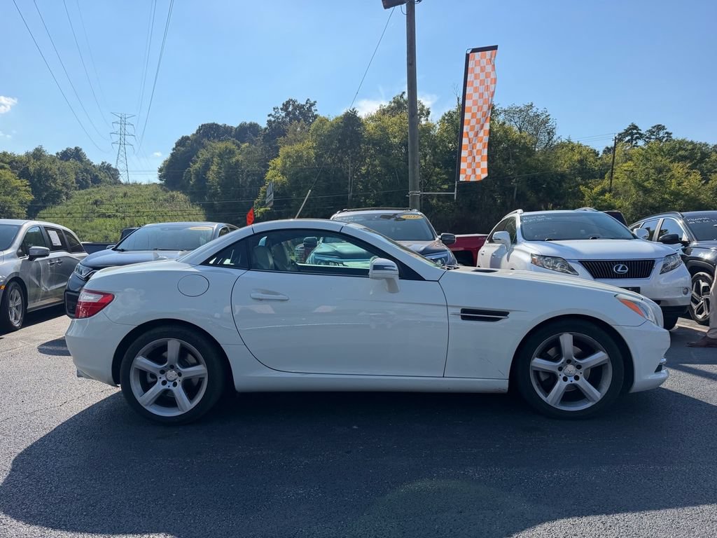 Used 2013 Mercedes-Benz SLK 250 image 2