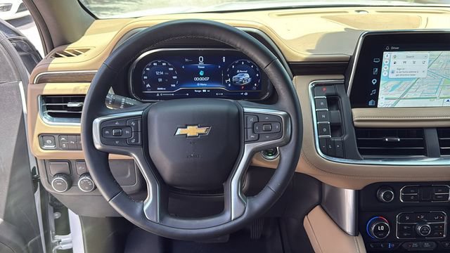 Used 2024 Chevrolet Suburban Premier RWD image 20
