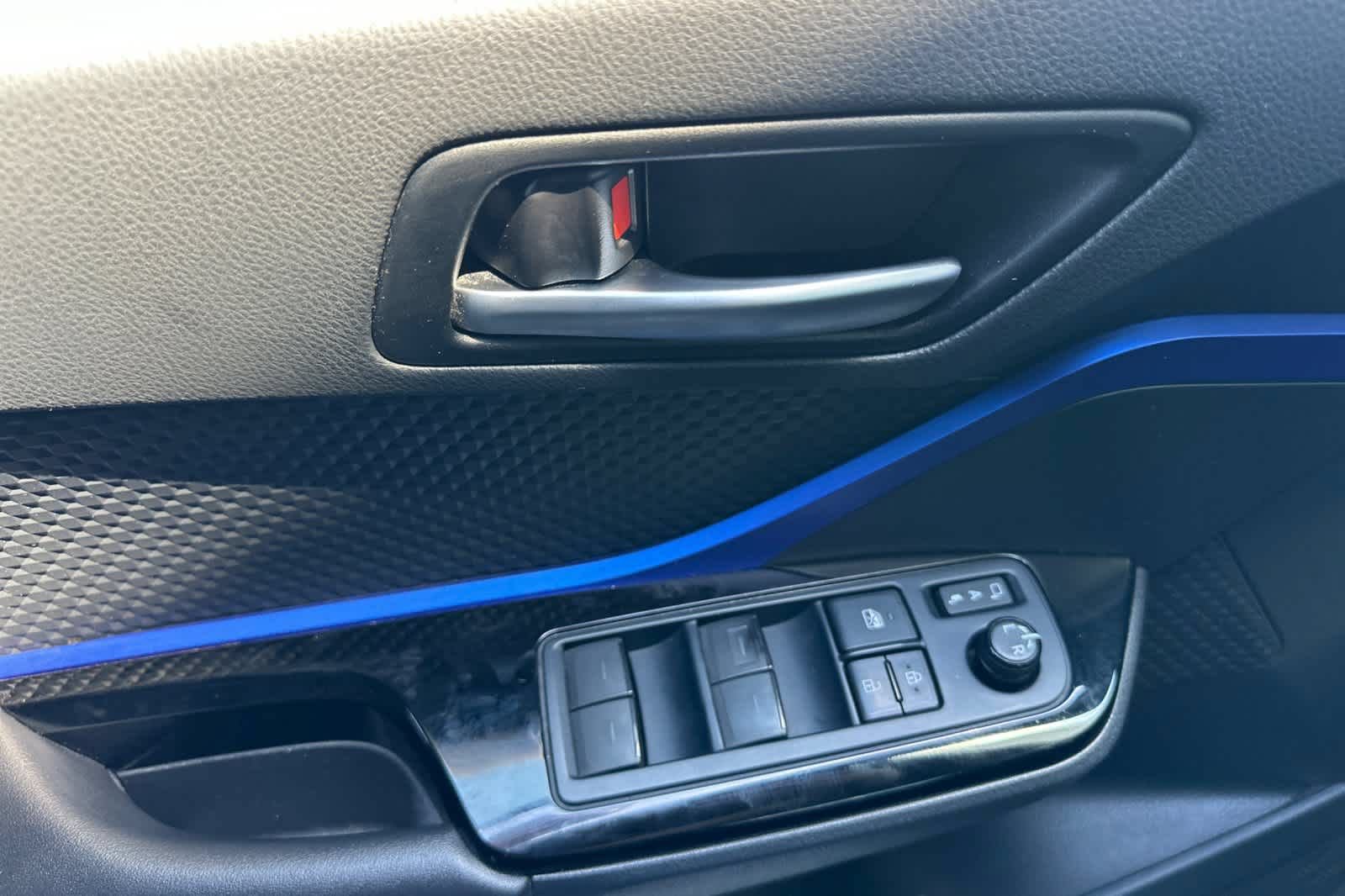 Used 2021 Toyota C-HR XLE FWD image 13