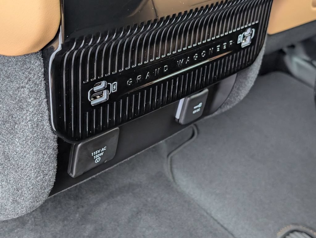 New 2026 Jeep Grand Wagoneer Summit AWD/4WD image 23
