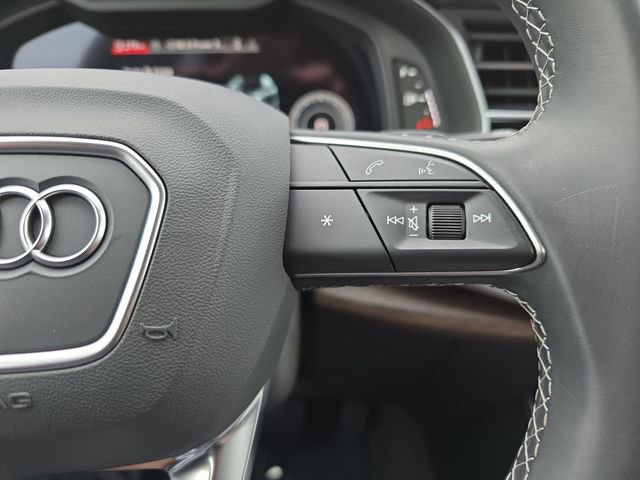 Used 2025 Audi Q7 3.0T Premium w/ Convenience Package image 22