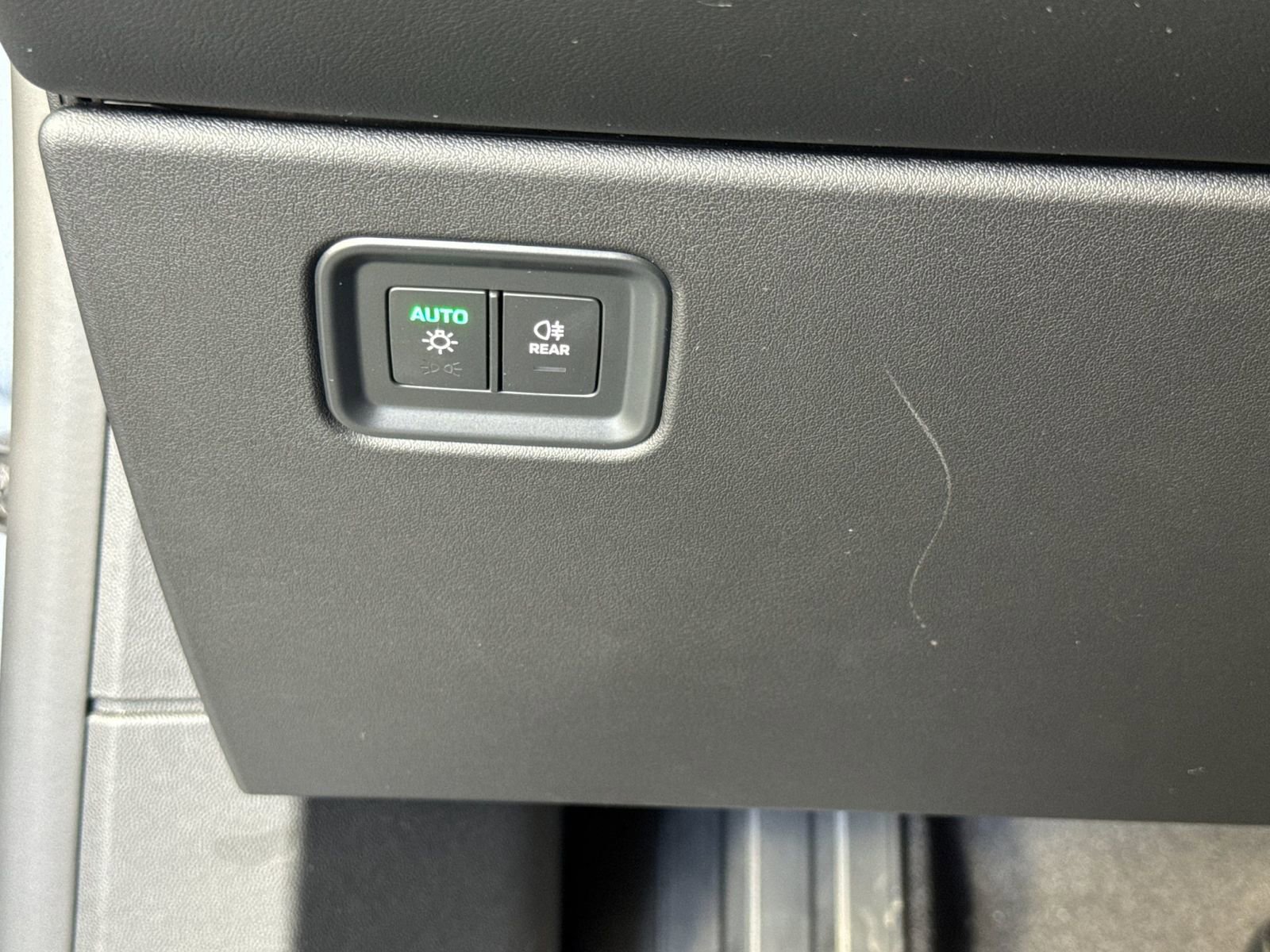 New 2026 Porsche Macan 4 Electric image 33