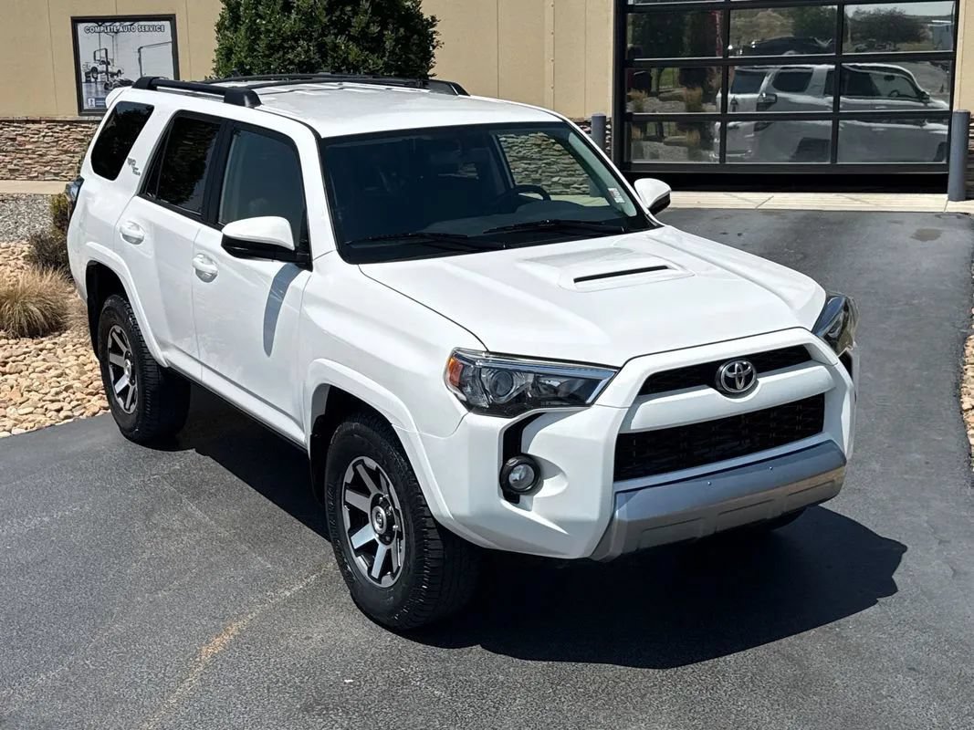 Used 2019 Toyota 4Runner TRD Off-Road AWD/4WD image 41