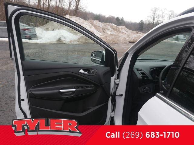 Used 2018 Ford Escape SE image 21