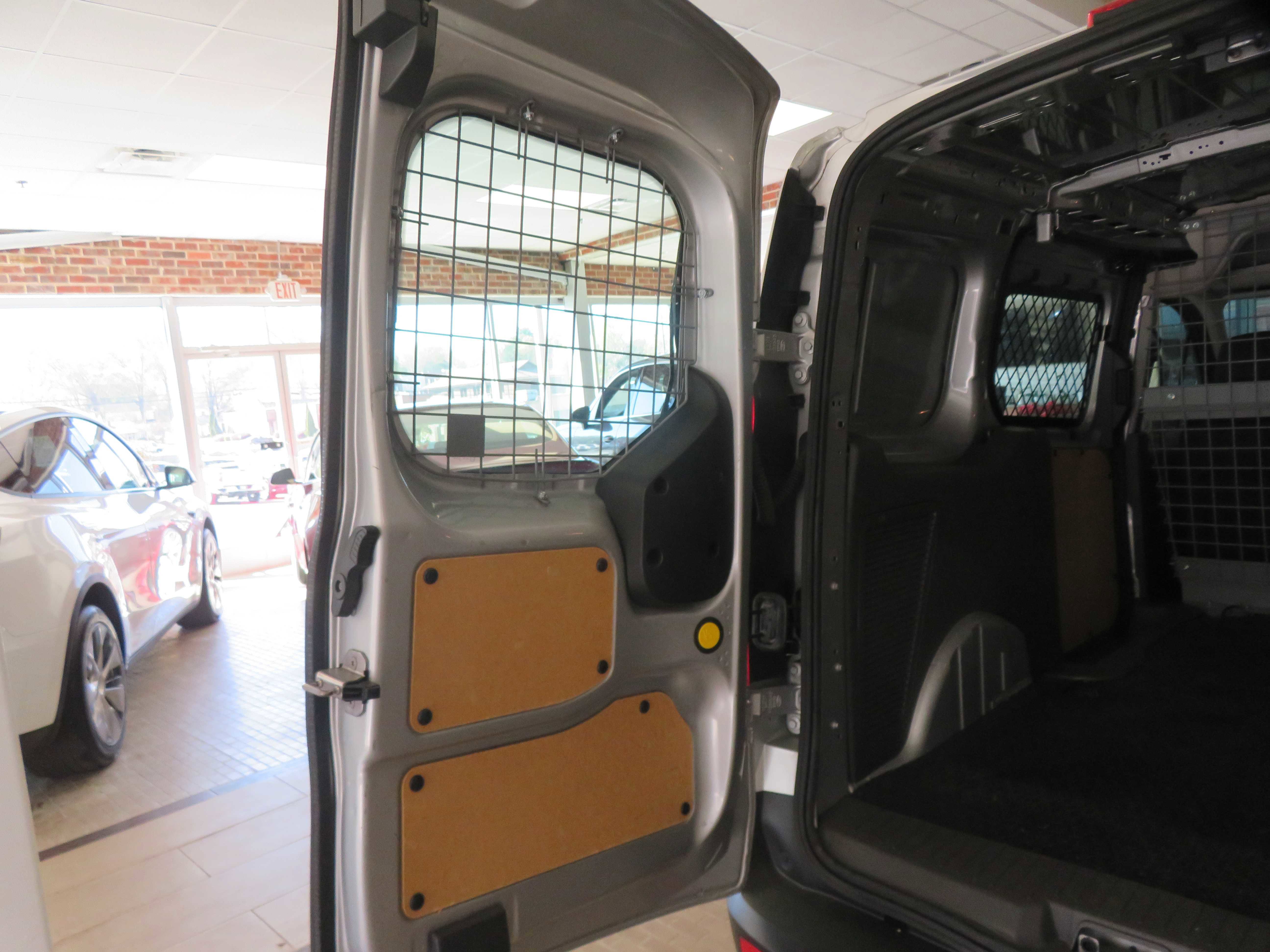 Used 2022 Ford Transit Connect XLT image 22