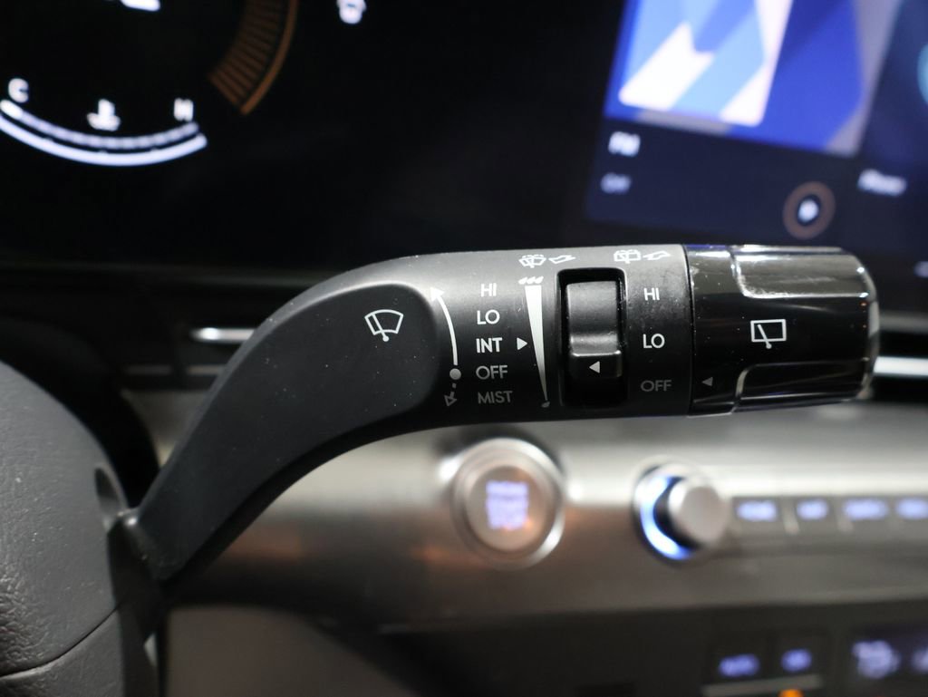 Used 2024 Hyundai Kona SEL image 35