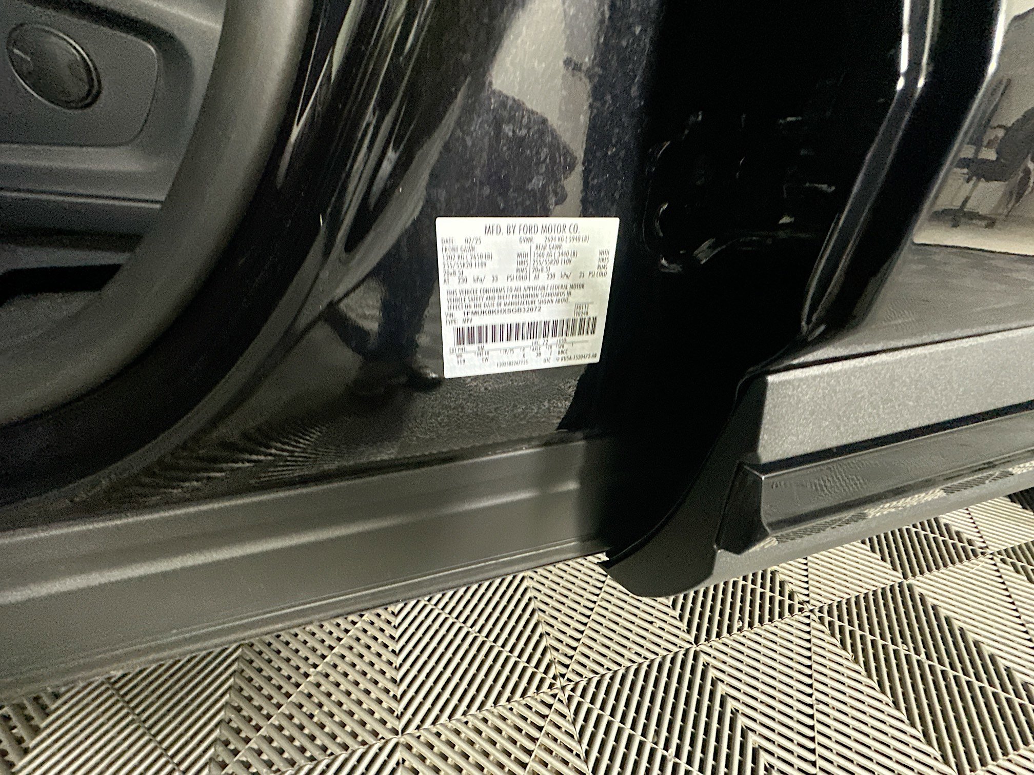 Used 2025 Ford Explorer ST-Line image 12