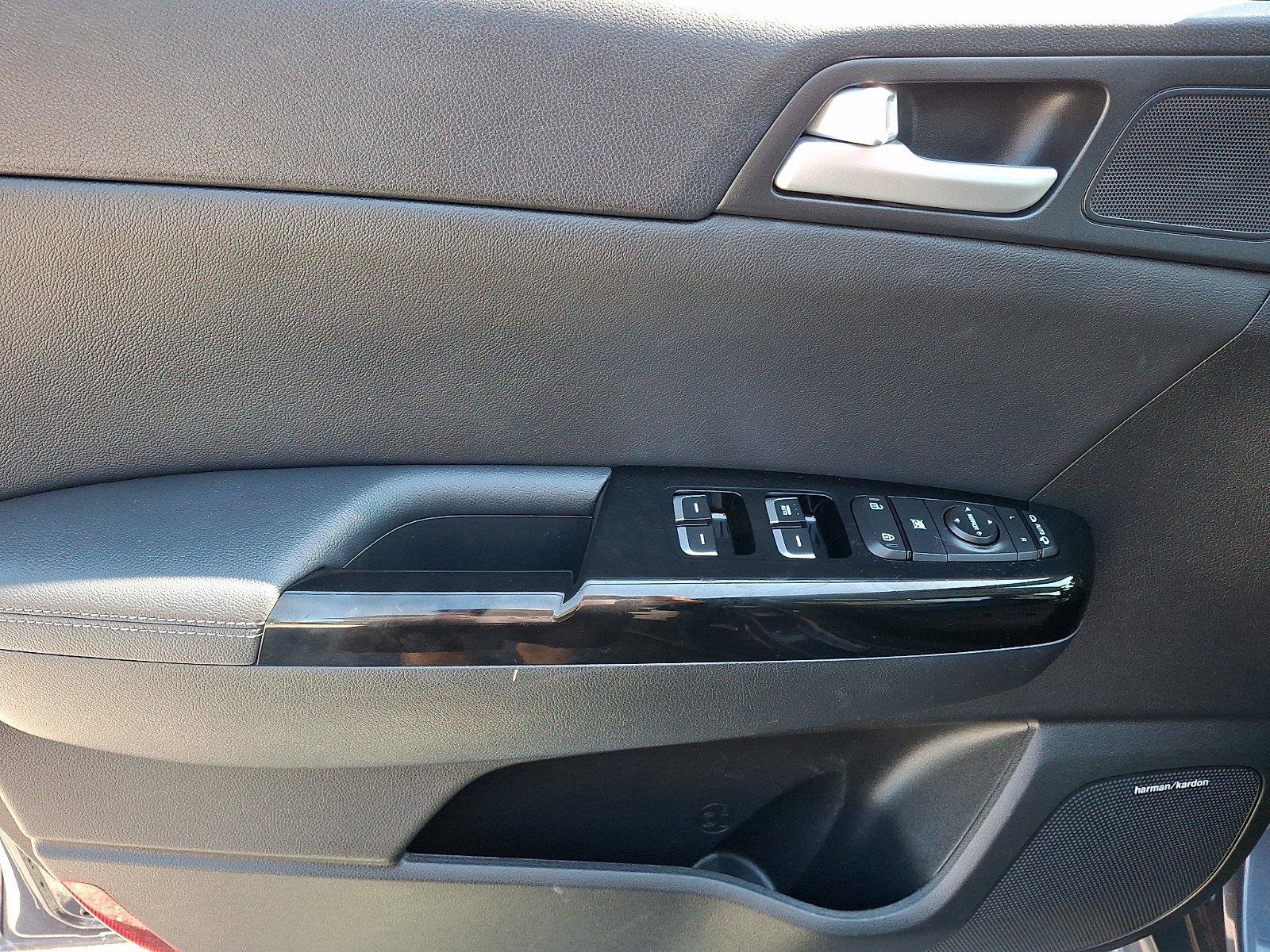 Used 2020 Kia Sportage EX w/ Option Group 15 AWD/4WD image 14