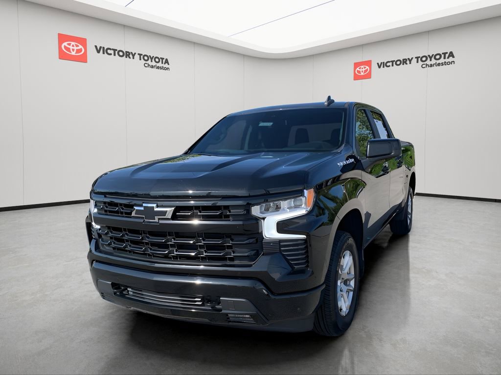 Used 2023 Chevrolet Silverado 1500 RST image 1