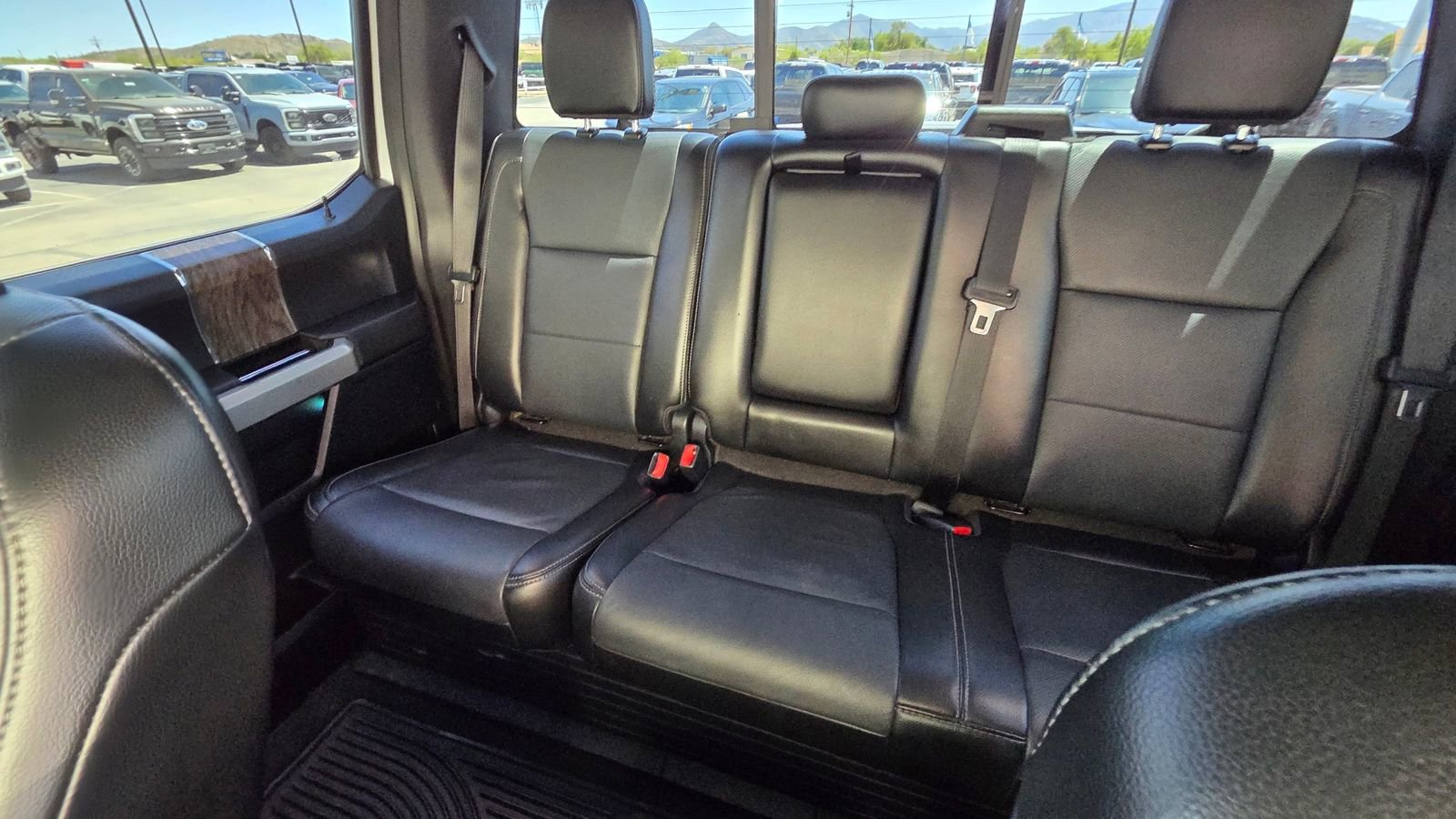 Used 2017 Ford F250 Lariat w/ Lariat Ultimate Package AWD/4WD image 11