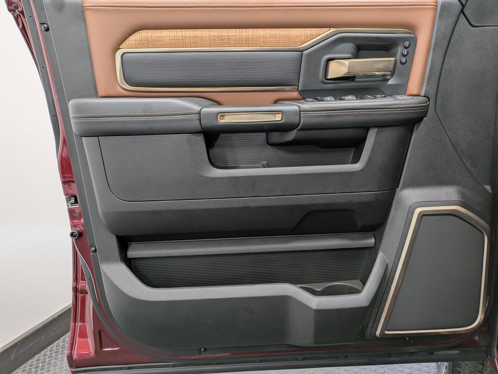 Used 2024 RAM 2500 Limited w/ Safety Group image 8