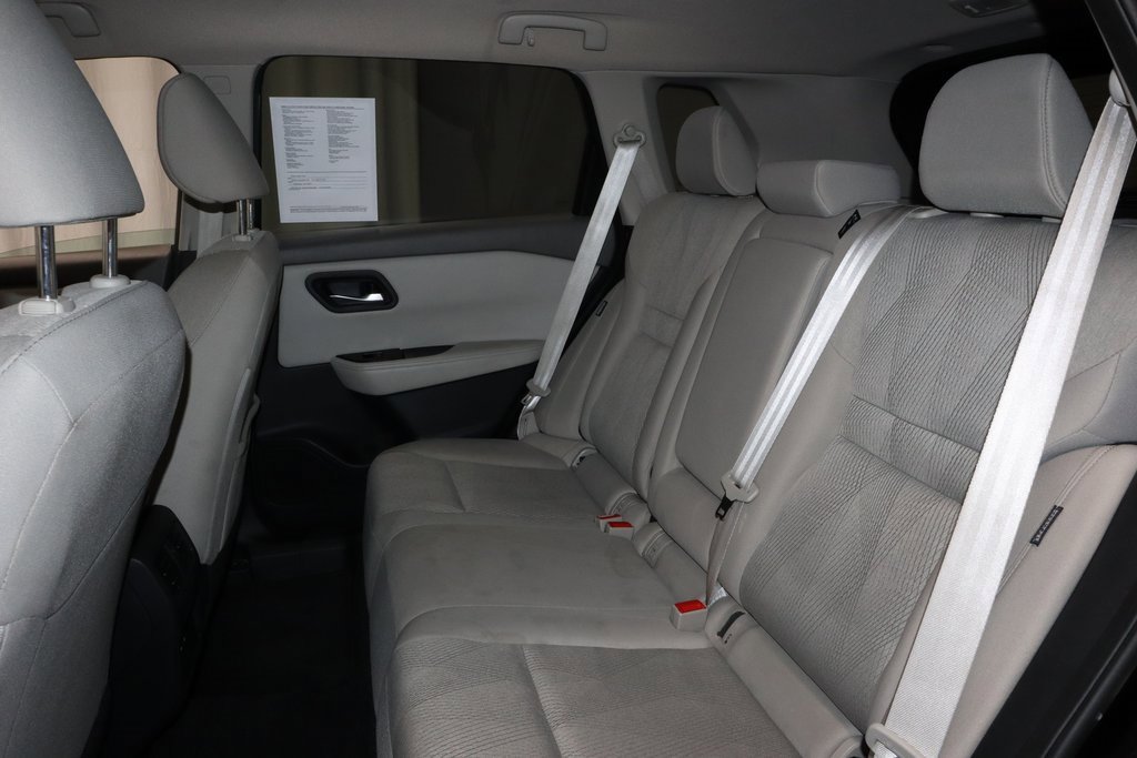 Certified 2025 Nissan Rogue SV image 21