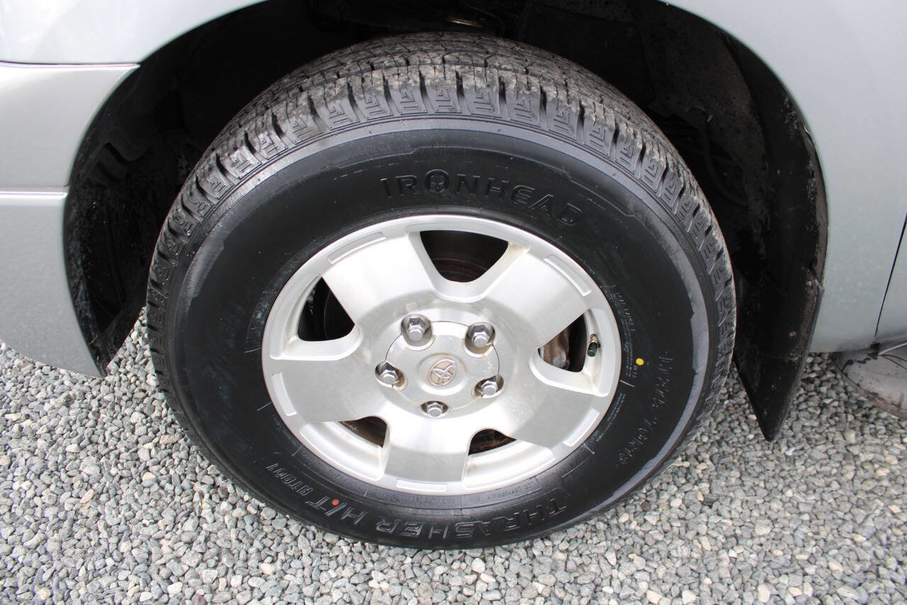 Used 2013 Toyota Tundra Limited w/ Memory Pkg RWD image 24
