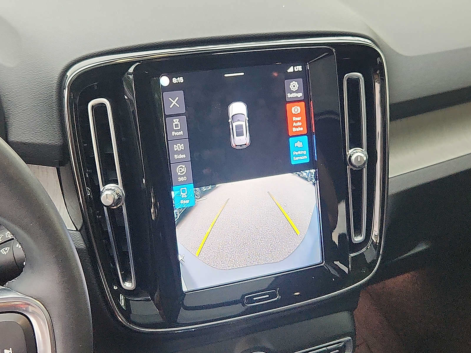Used 2023 Volvo XC40 B5 Plus w/ Driver Assist Package AWD/4WD image 15