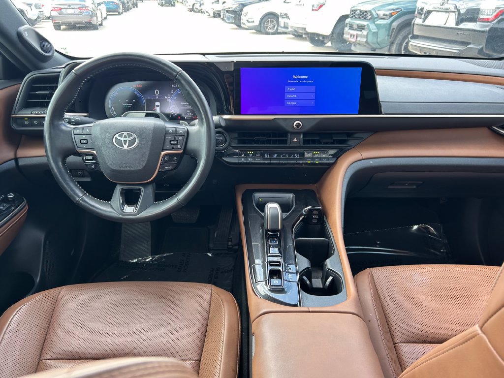 Used 2025 Toyota Crown Signia w/ Advanced Technology Package AWD/4WD image 17