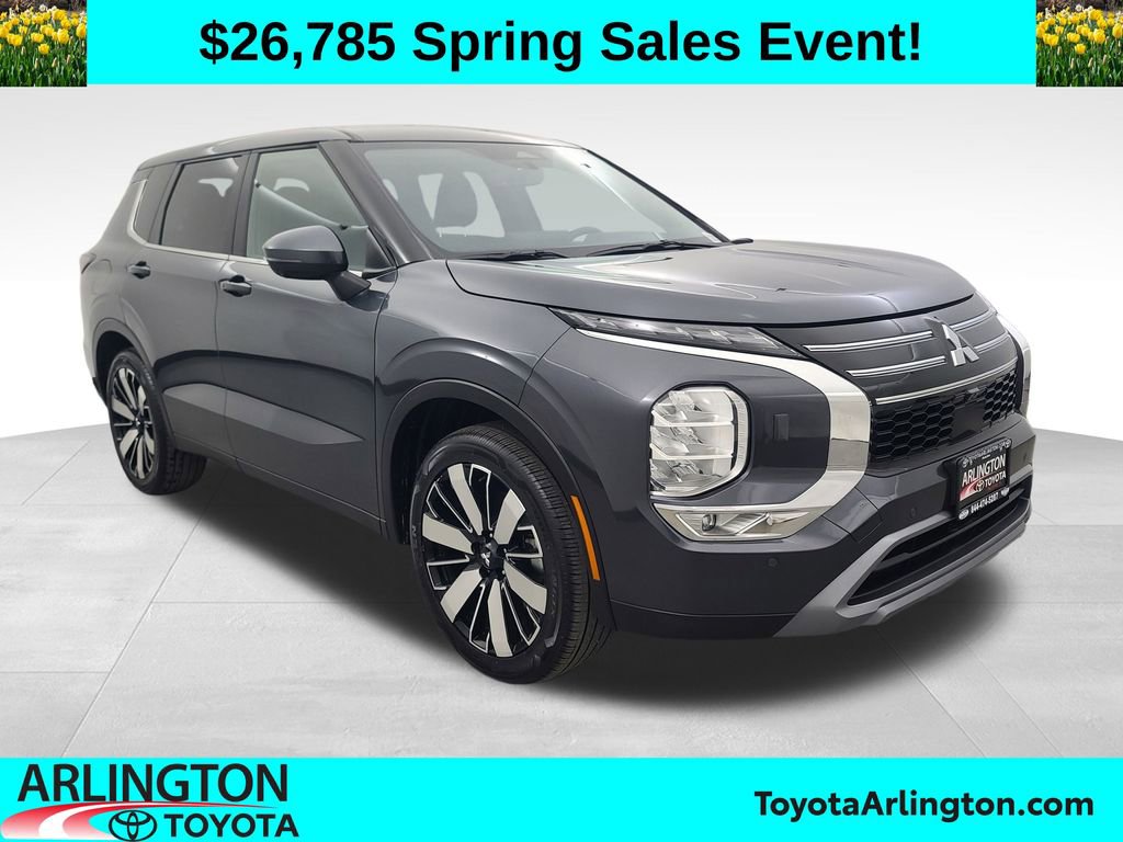 Used 2025 Mitsubishi Outlander SE