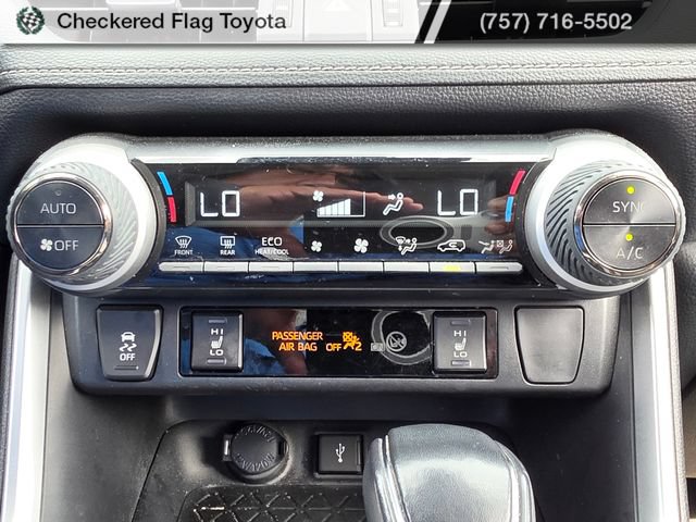 Used 2022 Toyota RAV4 XLE Premium AWD/4WD image 19