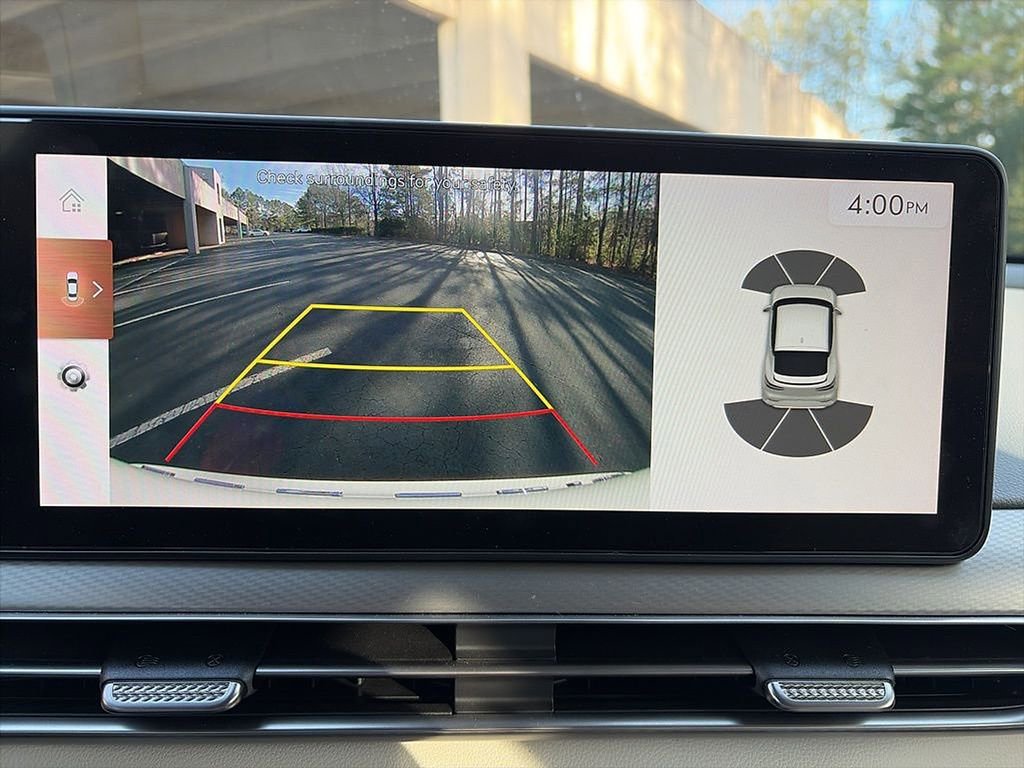 Used 2025 Genesis GV60 RWD image 9