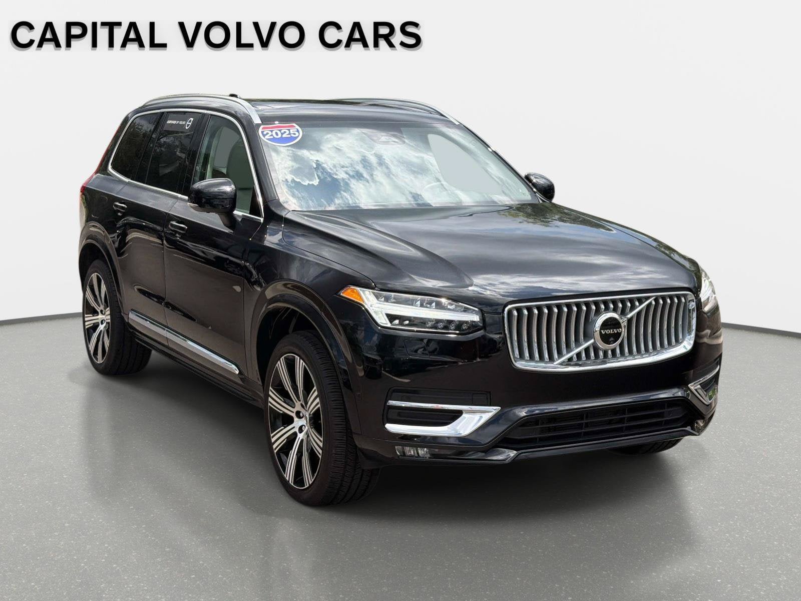 Used 2025 Volvo XC90 B6 Plus w/ Protection Package Premier AWD/4WD image 3