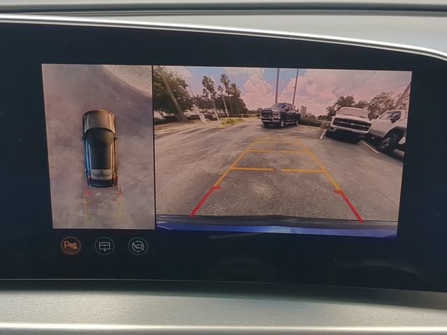 Used 2024 Cadillac Lyriq Sport RWD image 26