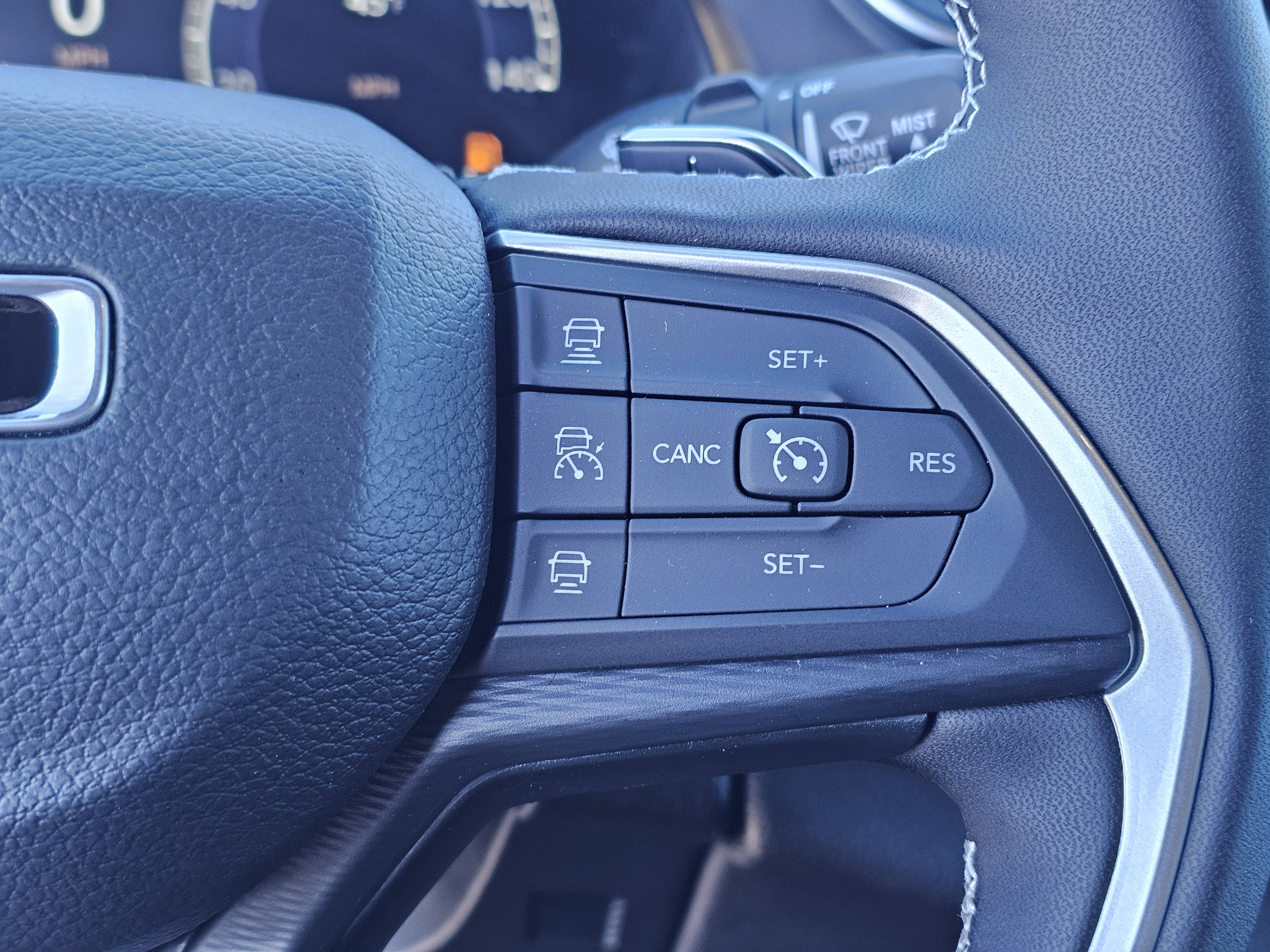 New 2025 Jeep Grand Cherokee L Altitude image 22