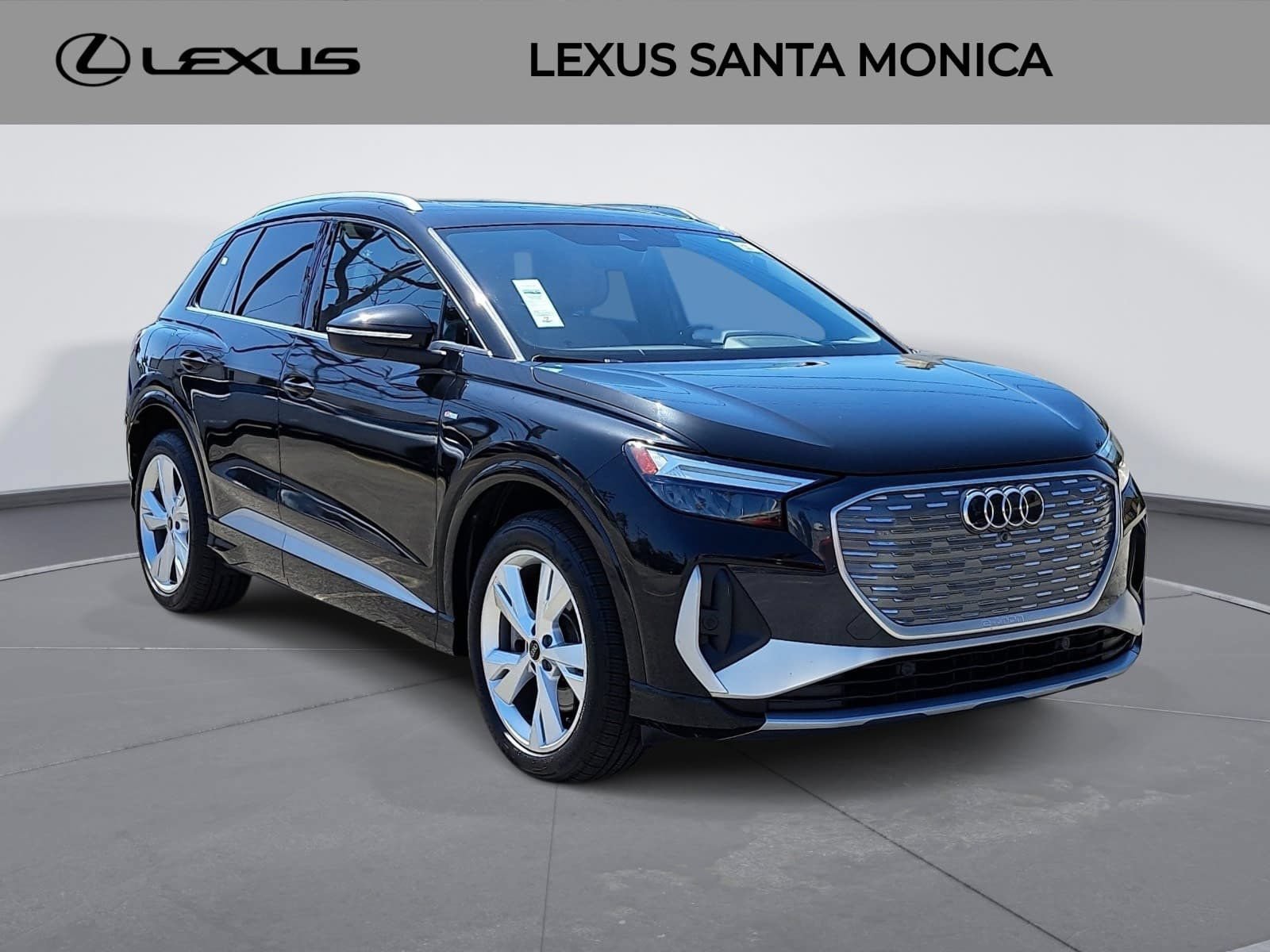 Used 2023 Audi Q4 e-tron Premium Plus w/ Premium Plus AWD/4WD image 3