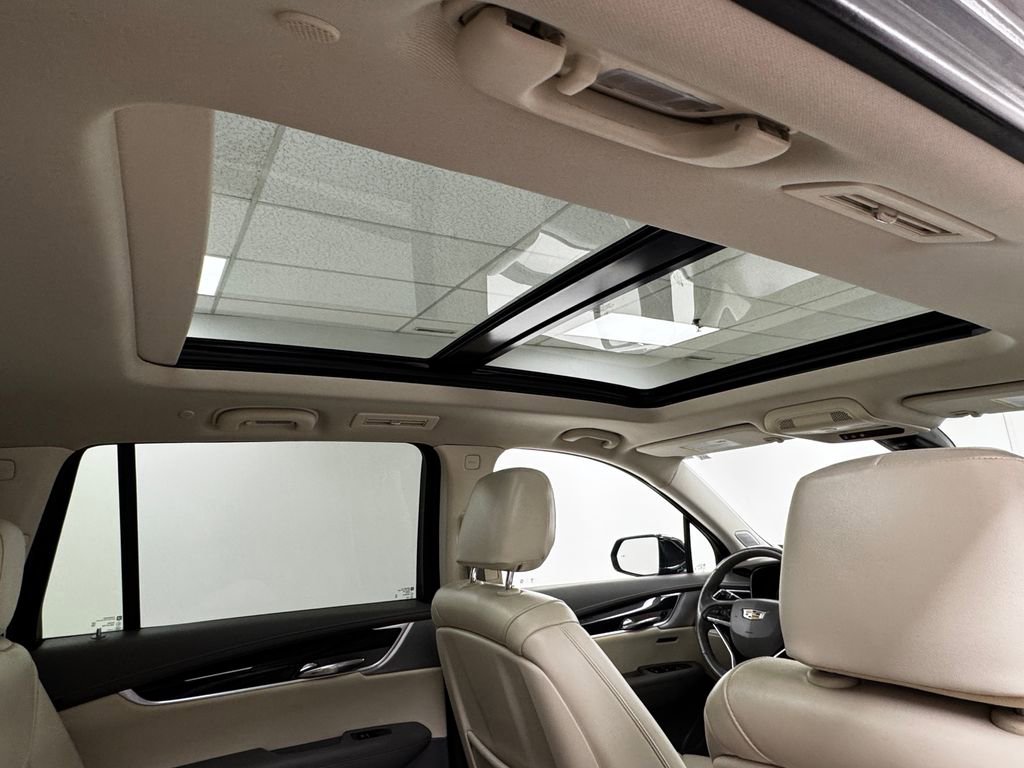 Used 2024 Cadillac XT6 Premium Luxury image 32