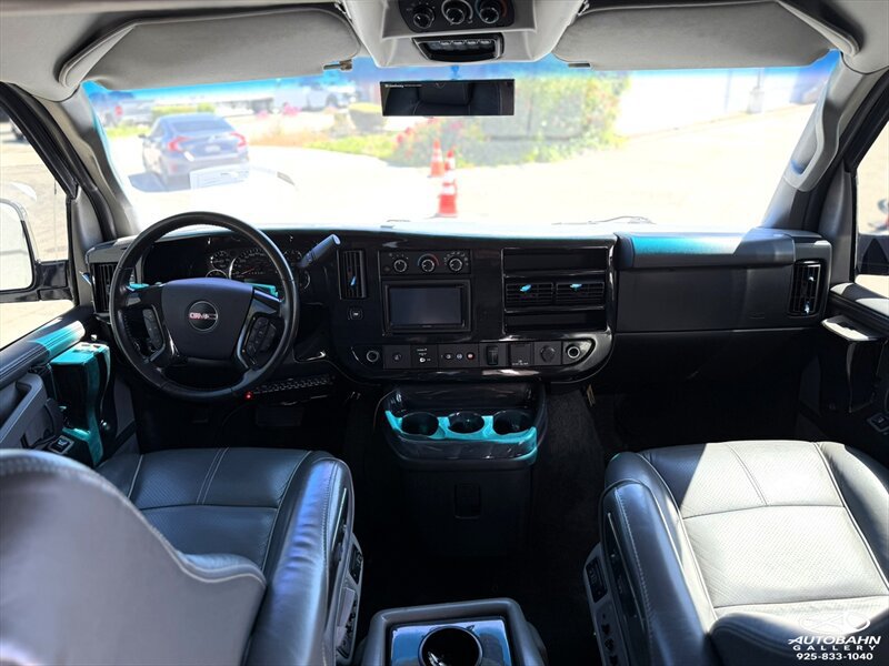 Used 2017 GMC Savana 2500 RWD image 15