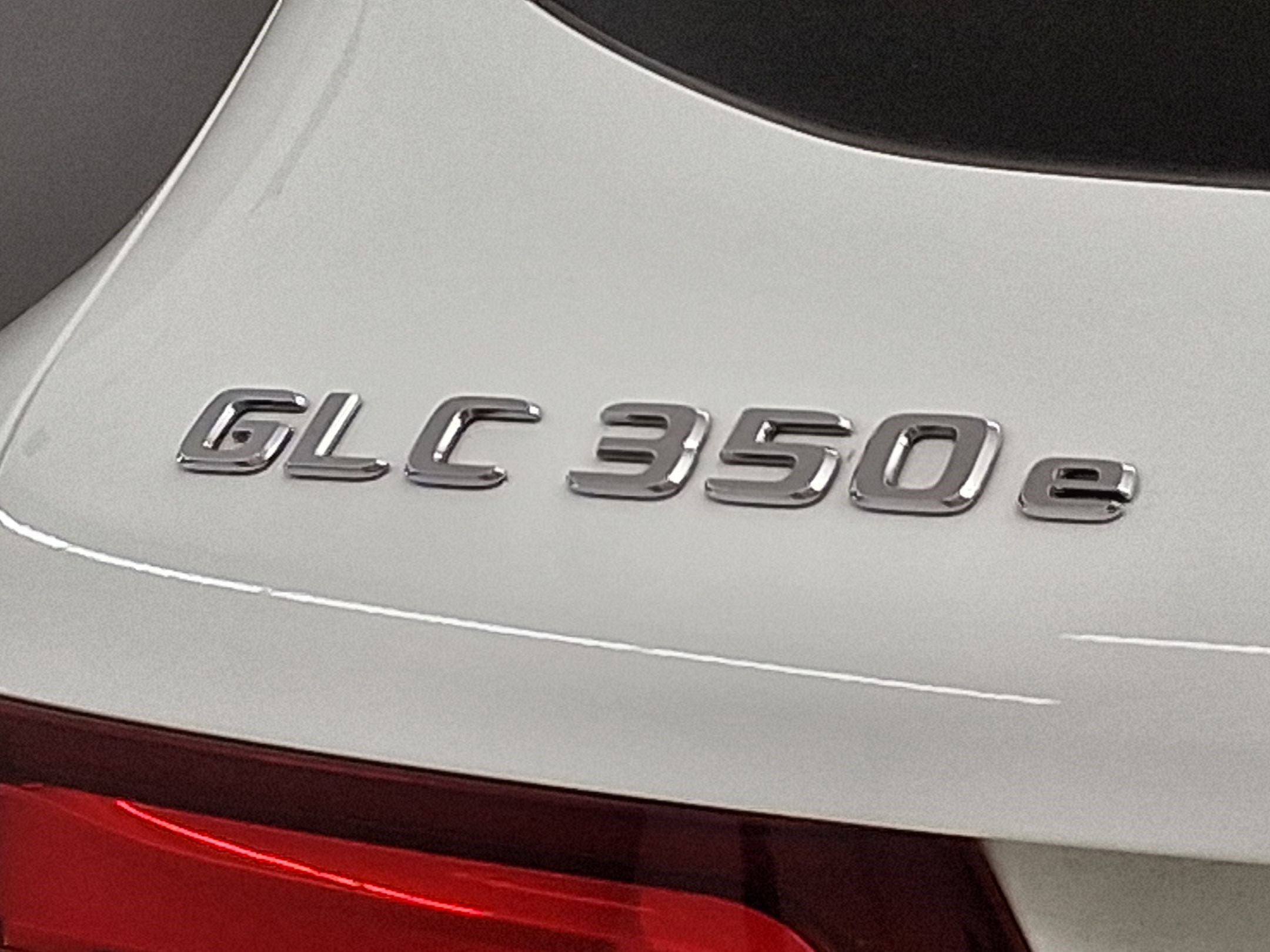 Used 2019 Mercedes-Benz GLC 350e 4MATIC image 23