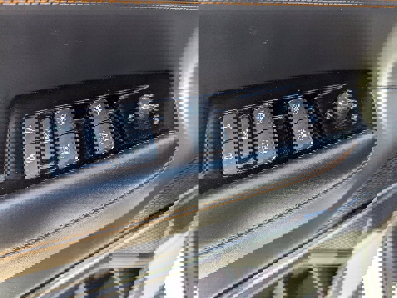 Used 2024 Jeep Grand Wagoneer L Series III image 30