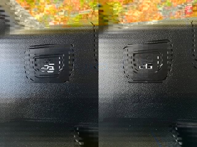 Used 2023 Jeep Grand Cherokee L Laredo image 40