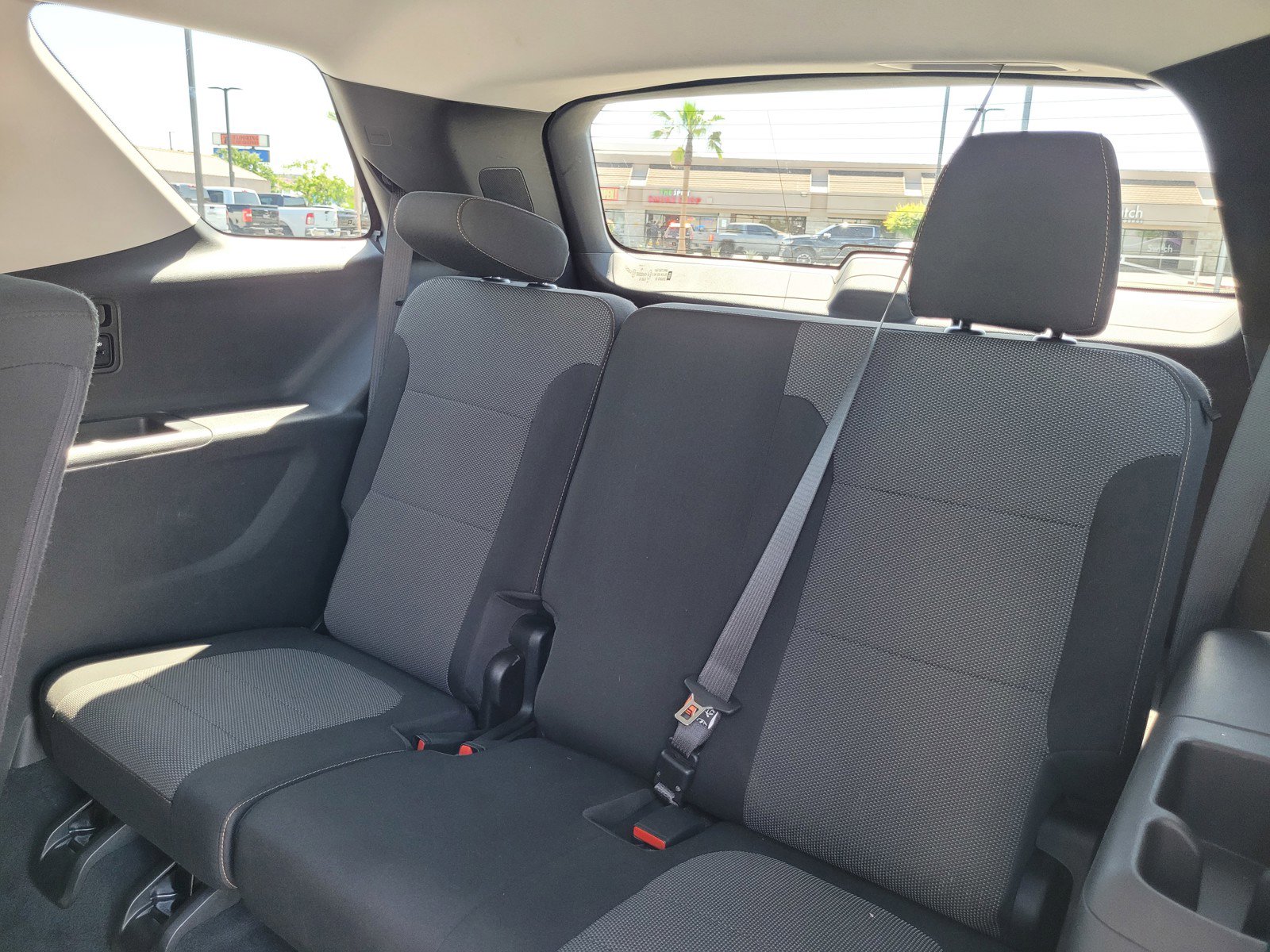 Used 2021 Chevrolet Traverse LT image 12