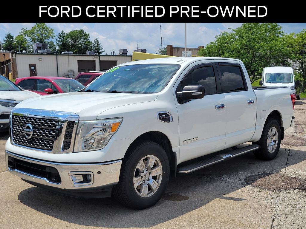 Used 2017 Nissan Titan SV AWD/4WD image 2