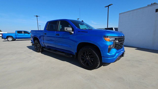 Used 2026 Chevrolet Silverado 1500 Custom w/ Turbomax Blackout Package RWD image 2
