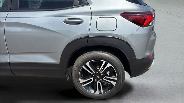 Used 2024 Chevrolet TrailBlazer LT w/ LT Cold Weather Package image 32