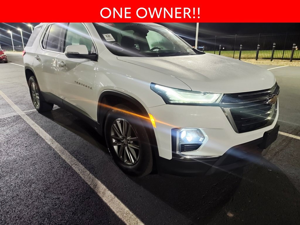 Used 2023 Chevrolet Traverse LT w/ LPO, Cargo Package AWD/4WD image 3