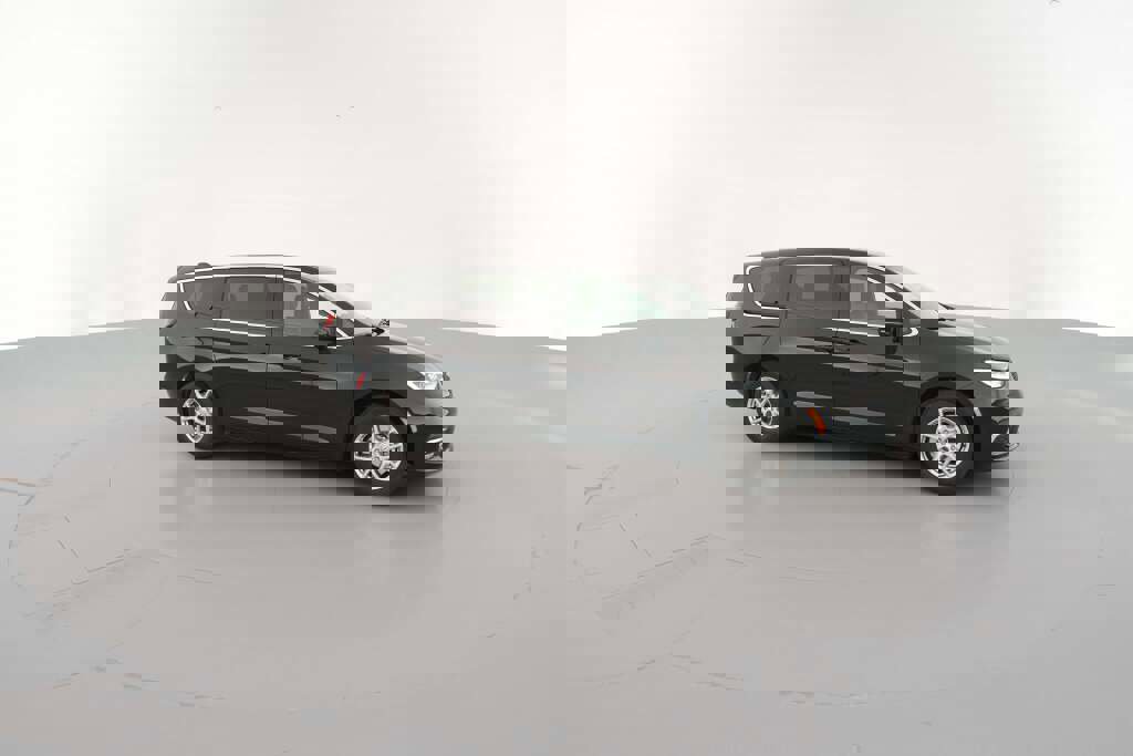 New 2026 Chrysler Pacifica Select image 15