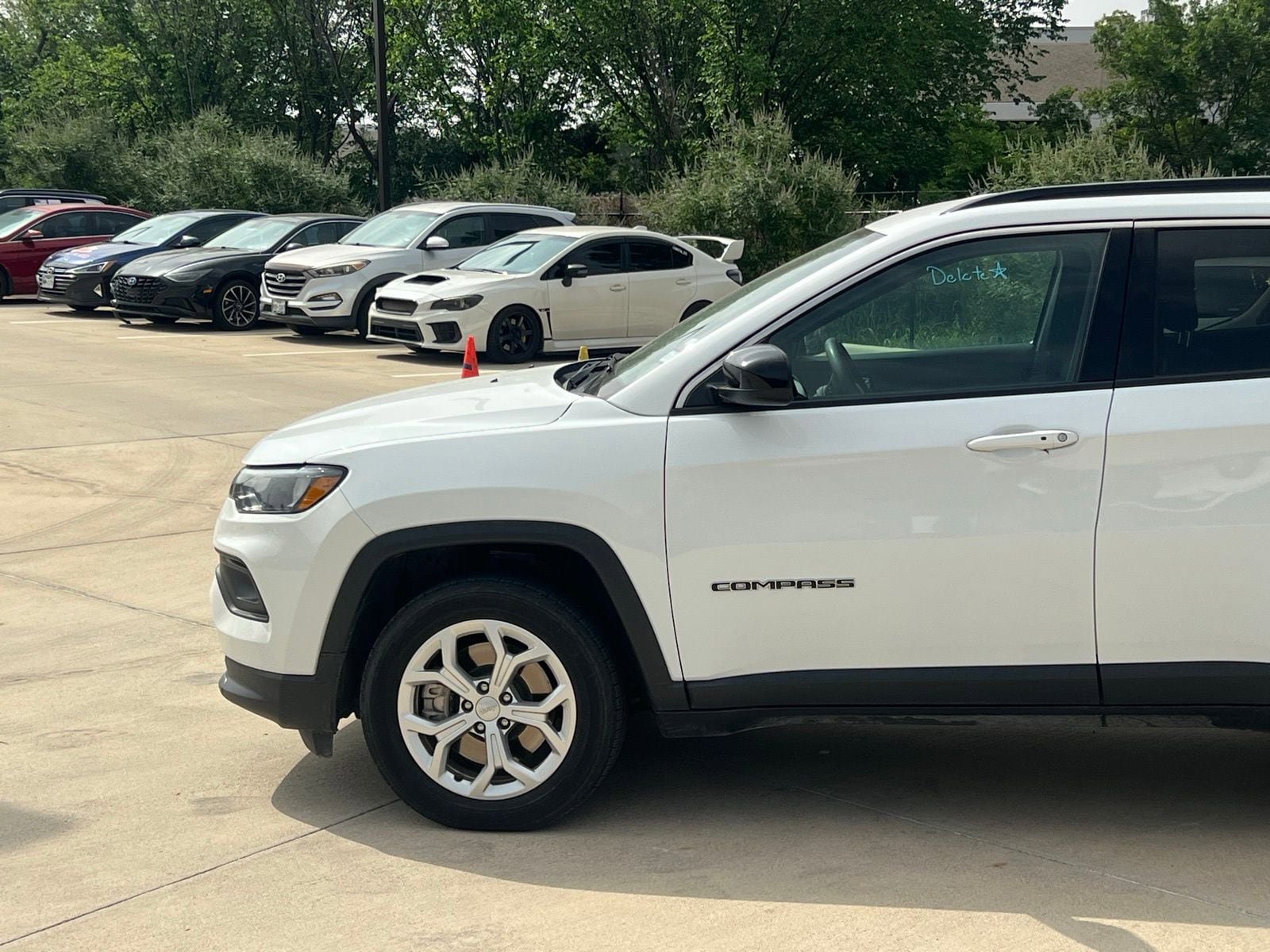 Used 2024 Jeep Compass Latitude AWD/4WD image 7
